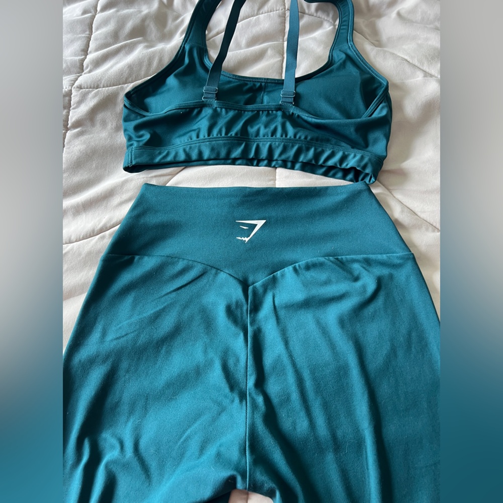 GYMSHARK Teal Workout Set - Picture 4 of 5
